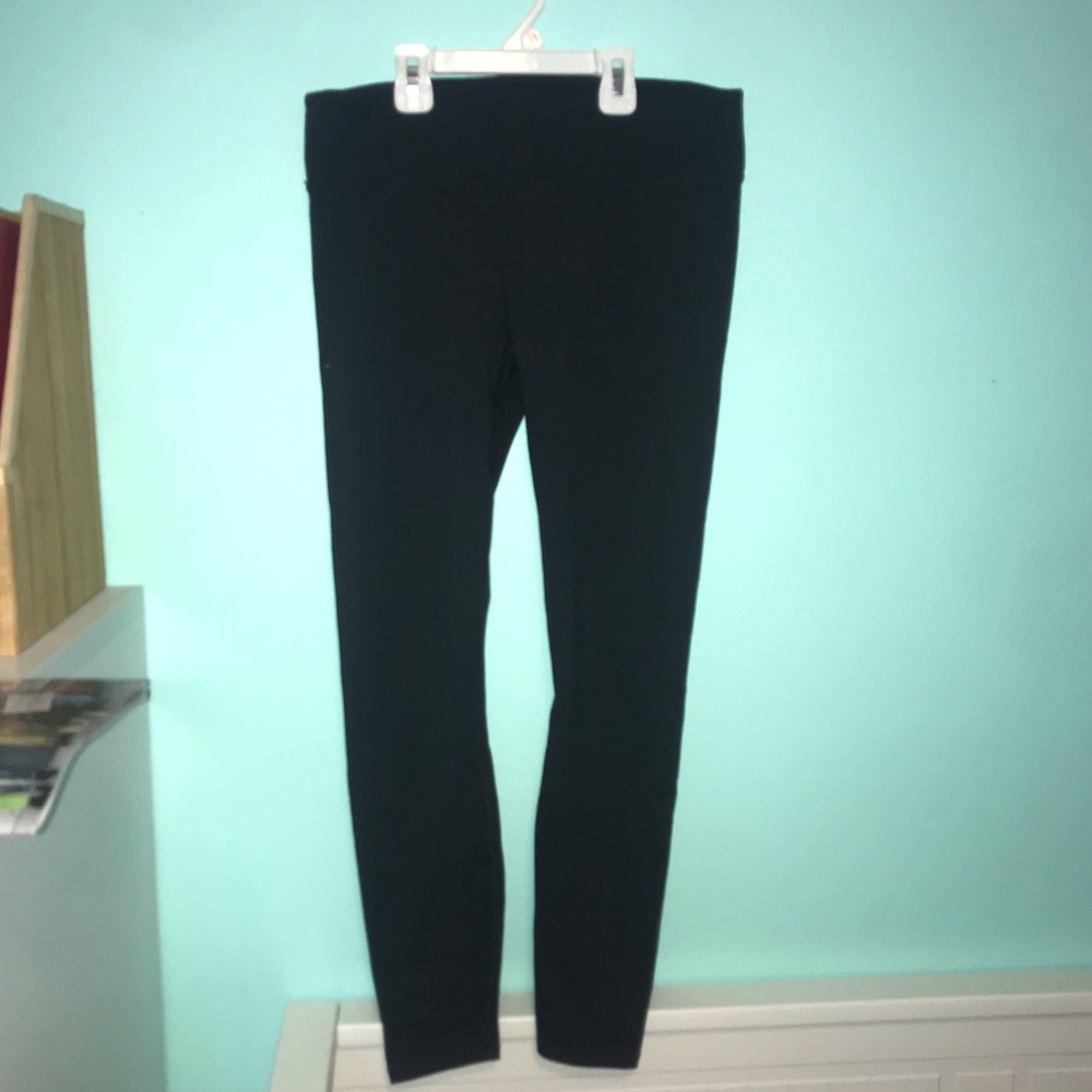 Dark green fabletics leggings